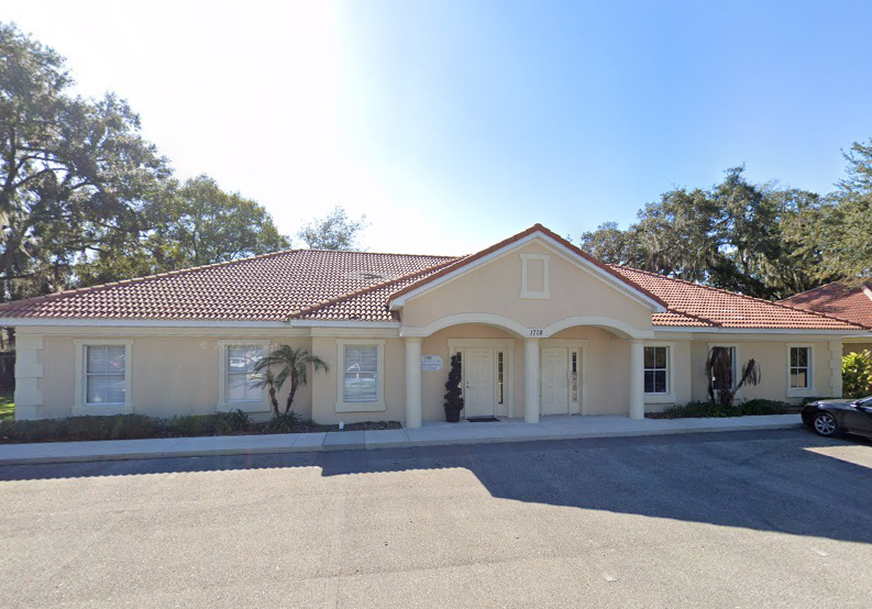 Horizon Dental Designs dental office at 1708 S. Alexander Street Plant City FL